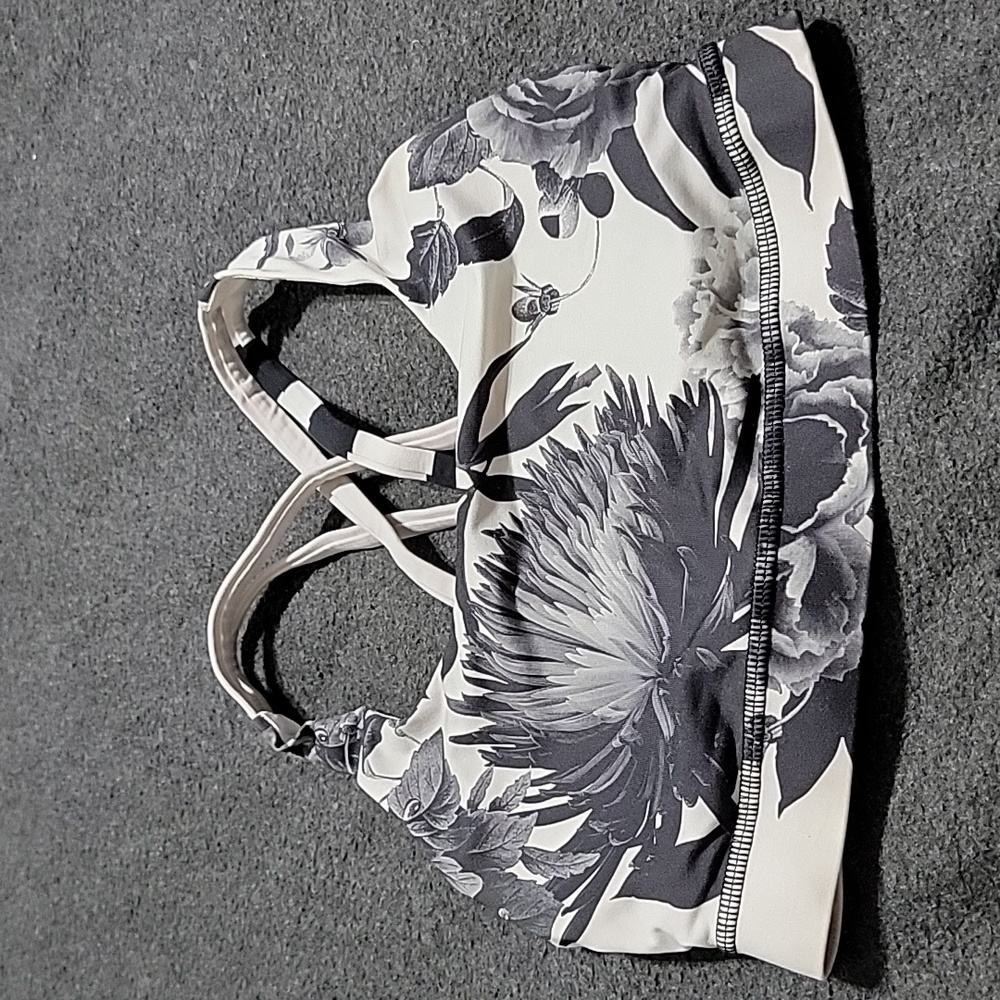 Lululemon Sports Bra Size 4 Black and White Floral